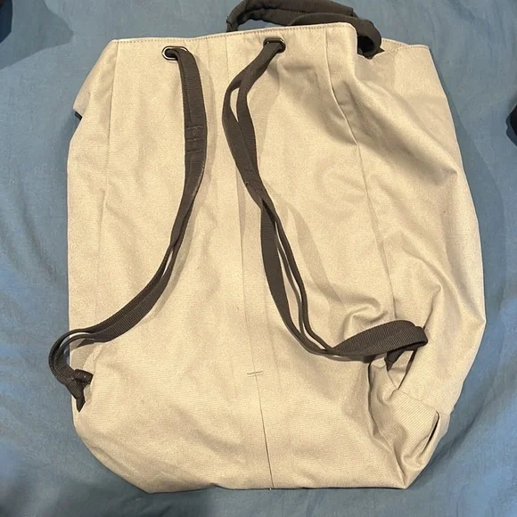 Drawstring backpack - Picture 2 of 3